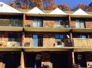 67-19 242nd St #27B, Flushing, NY 11362