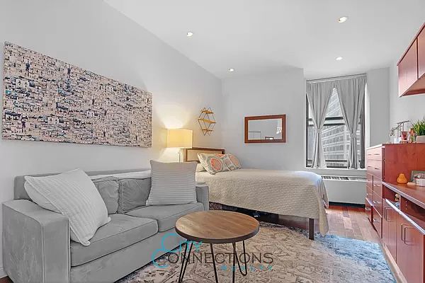 1st image of 82 Beaver St APT 503
