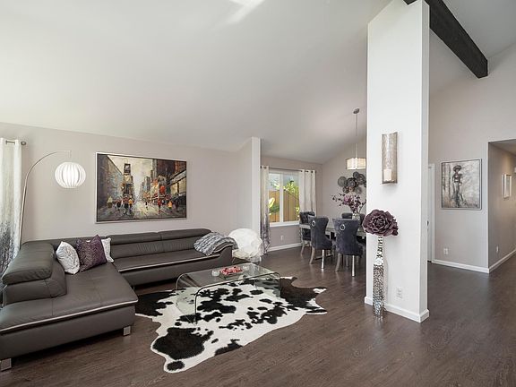 4th image of 1126 Blythe St