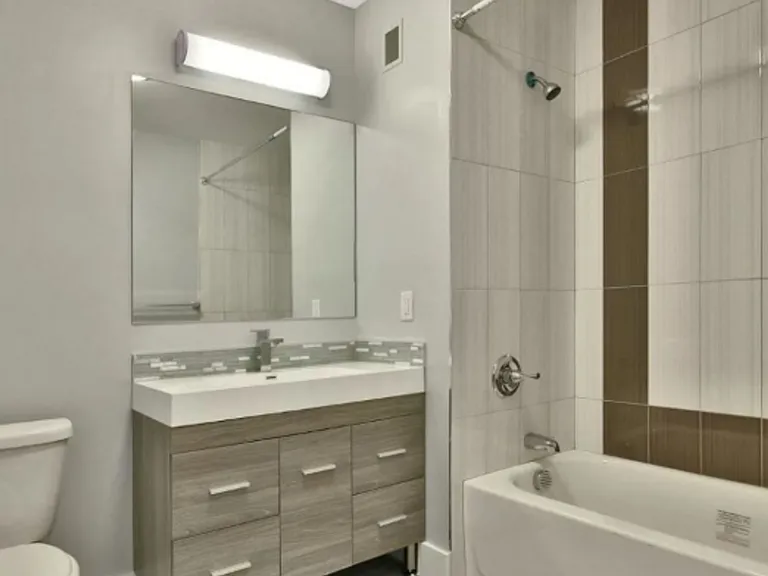 The Rebeka Residence: A Symphony of Luxury in Modern Living — Photo 16