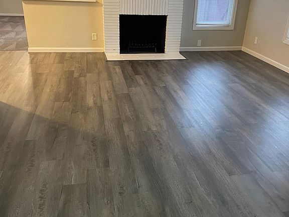 2nd image of 2139 N Lake Dr