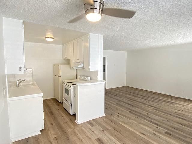 1st image of 3206 Bagley Ave APT 2