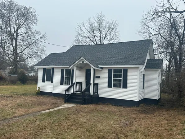 220 Buxton Ave, Newport News, VA 23607
