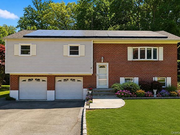 2nd image of 264 Buttonwood Avenue
