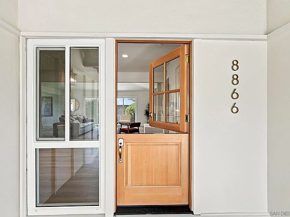 3rd image of 8866 Cliffridge Ave