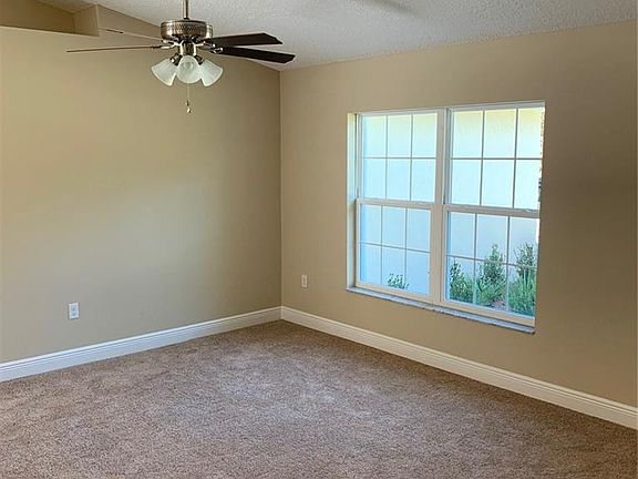 4th image of 556 W Heronsbill Ln