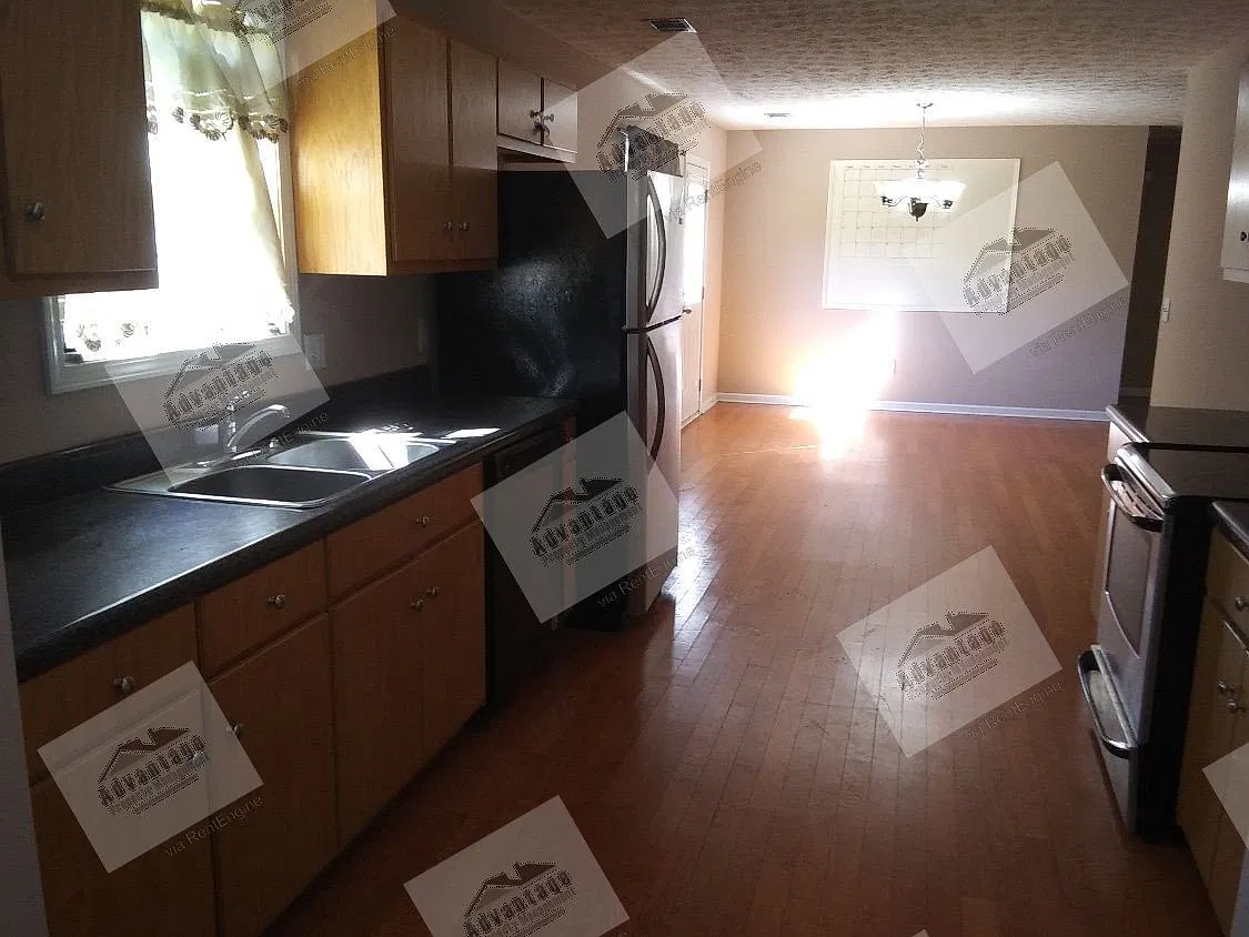 3 bed, 2.0 bath, 1534 sqft, $1,700 — Photo 3