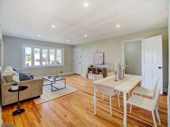 5th image of 1091 Alfieri Ct