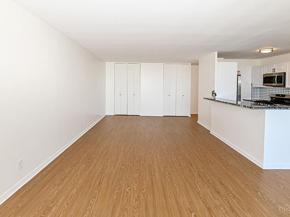 5th image of 2324 Madison Rd Unit 1701