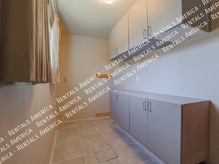 8613 E Clarendon Ave — Photo 20