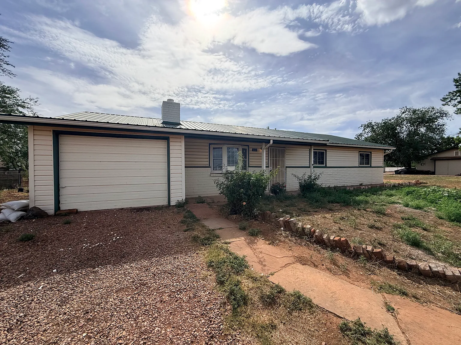 3 bed, 1386 sqft, $2,250 — Photo 2