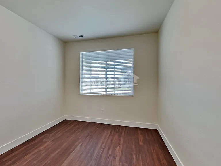 1320 N Alderleaf Ave — Photo 15