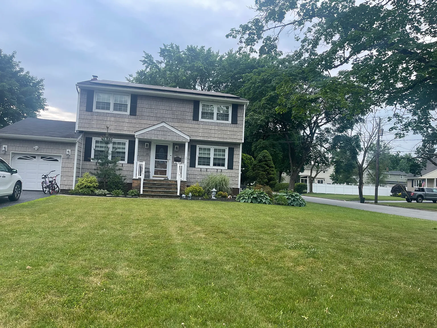 4 bed, $5,800 — Photo 2