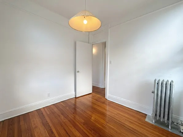 14-28 Astoria Park South image 21 of 29