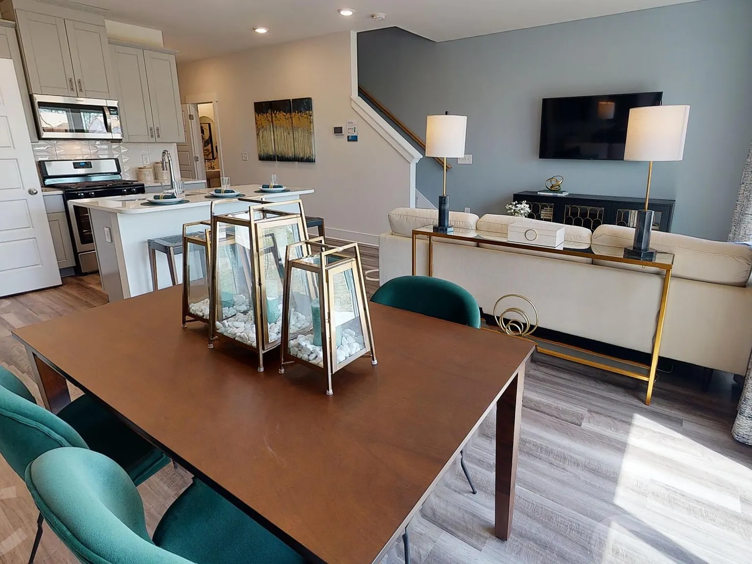3 bed, 2.5 bath, 1440 sqft, $1,650 — Photo 3