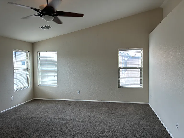 2217 W Steed Rdg — Photo 24