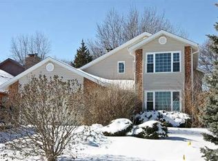 8312 Millbrook Dr, Downers Grove, IL 60516