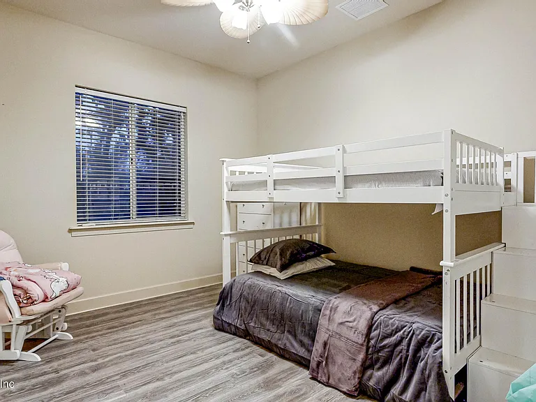 5549 Steamboat Rd — Photo 49