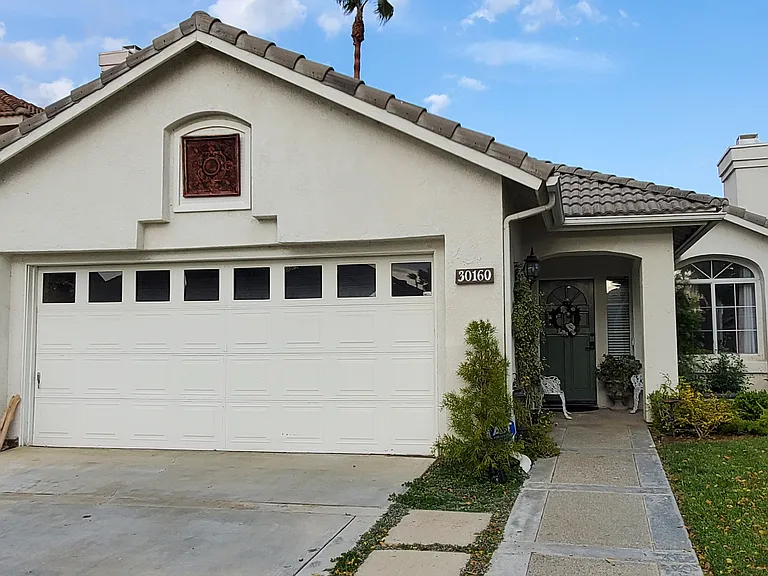 Shoreline Dr — Photo 2