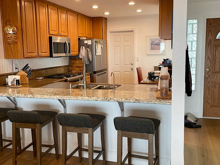 6721 Clover Ct — Photo 12