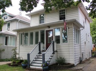 725 S Grove Ave, Oak Park, IL