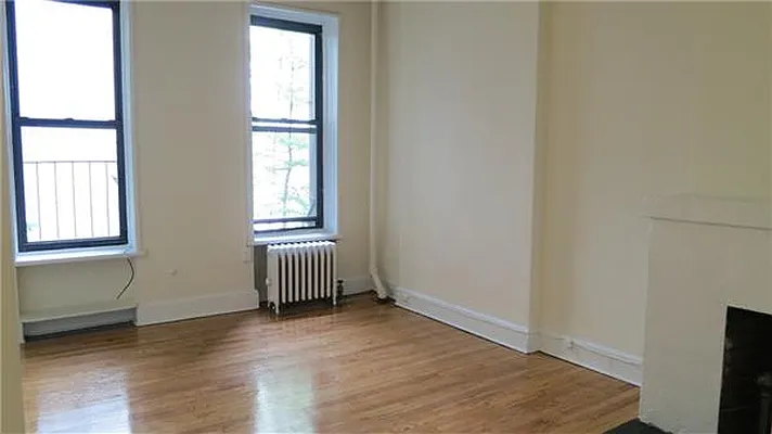 Rented by Lara Group | media 42