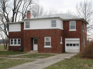 417 S Main St, Iuka, IL 62849