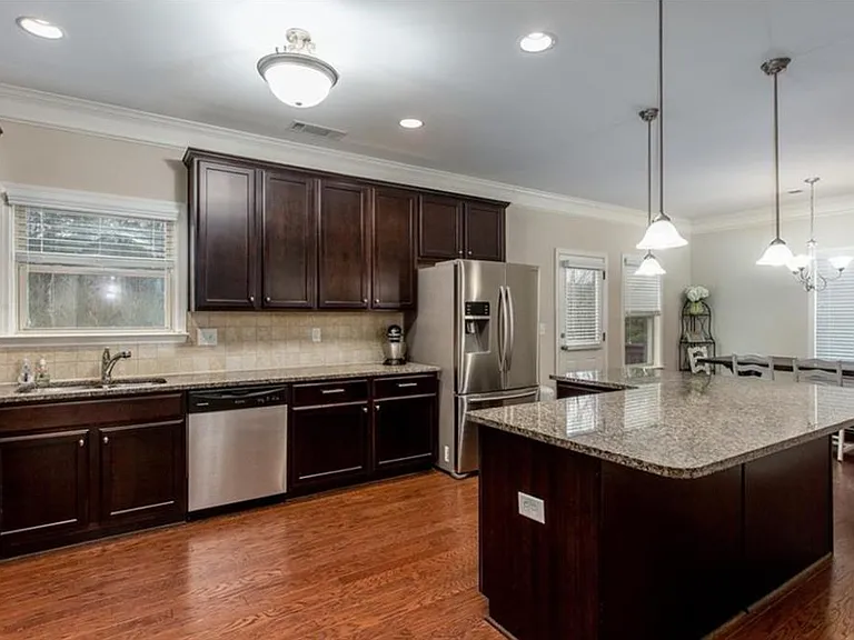4025 Hunters Walk Way — Photo 2