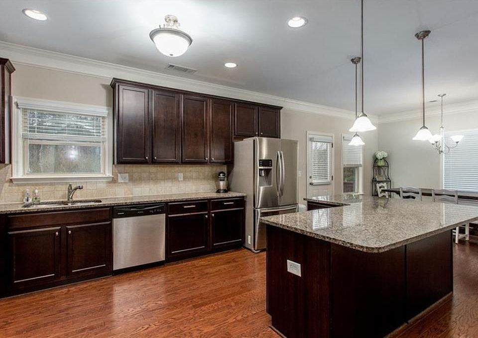 2nd image of 4025 Hunters Walk Way