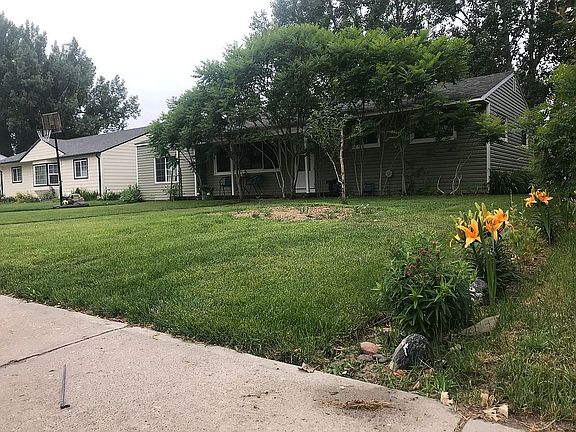 3rd image of 808 S 10th St