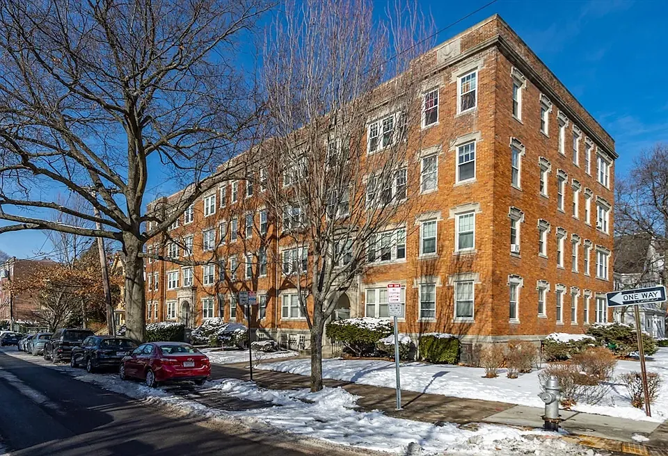 37-41 Wendell St