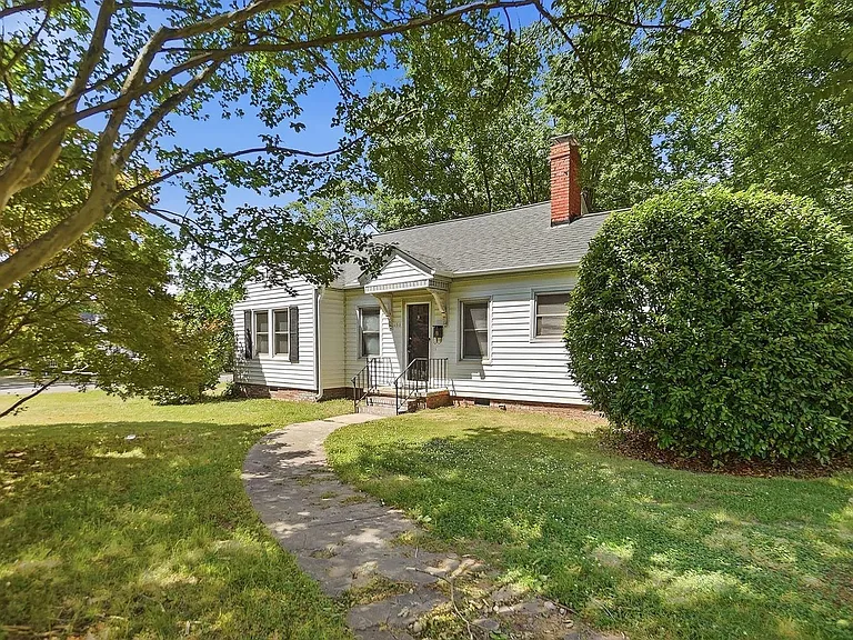 108 Eagle Rd — Photo 2