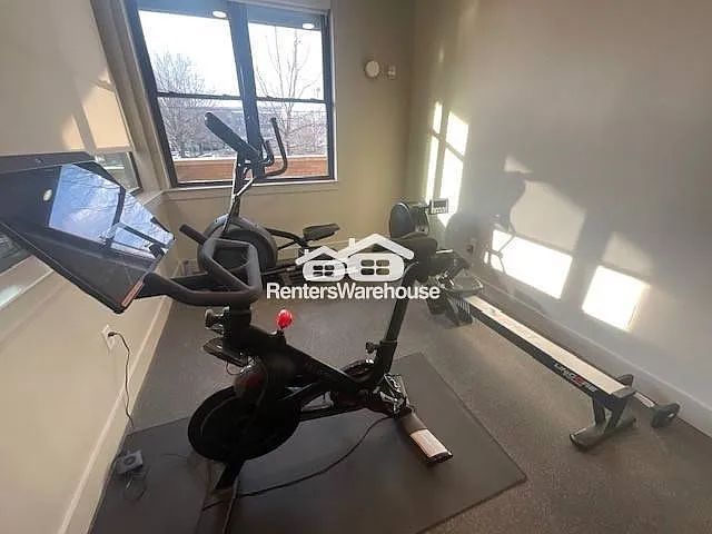 2401 Euclid Ave #116 — Photo 19