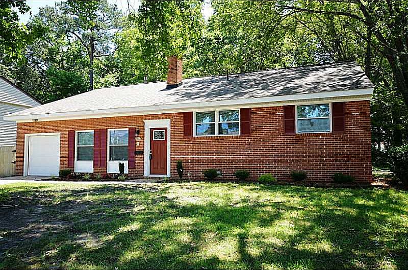 1st image of 741 Chatsworth Dr