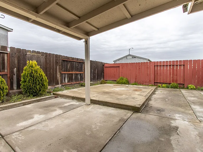 19526 Dover Dr — Photo 19
