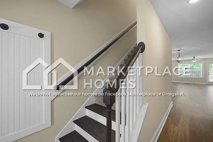3 bed, 2.5 bath, 1600 sqft, $1,695 — Photo 4