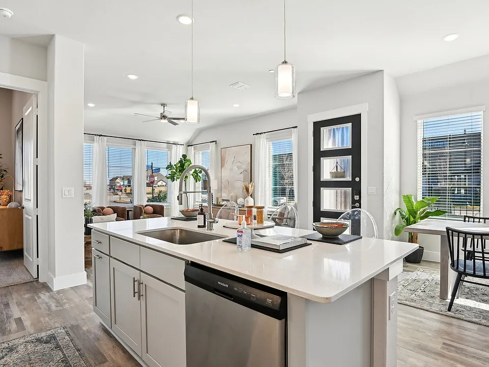 3200 N Collins St #3168