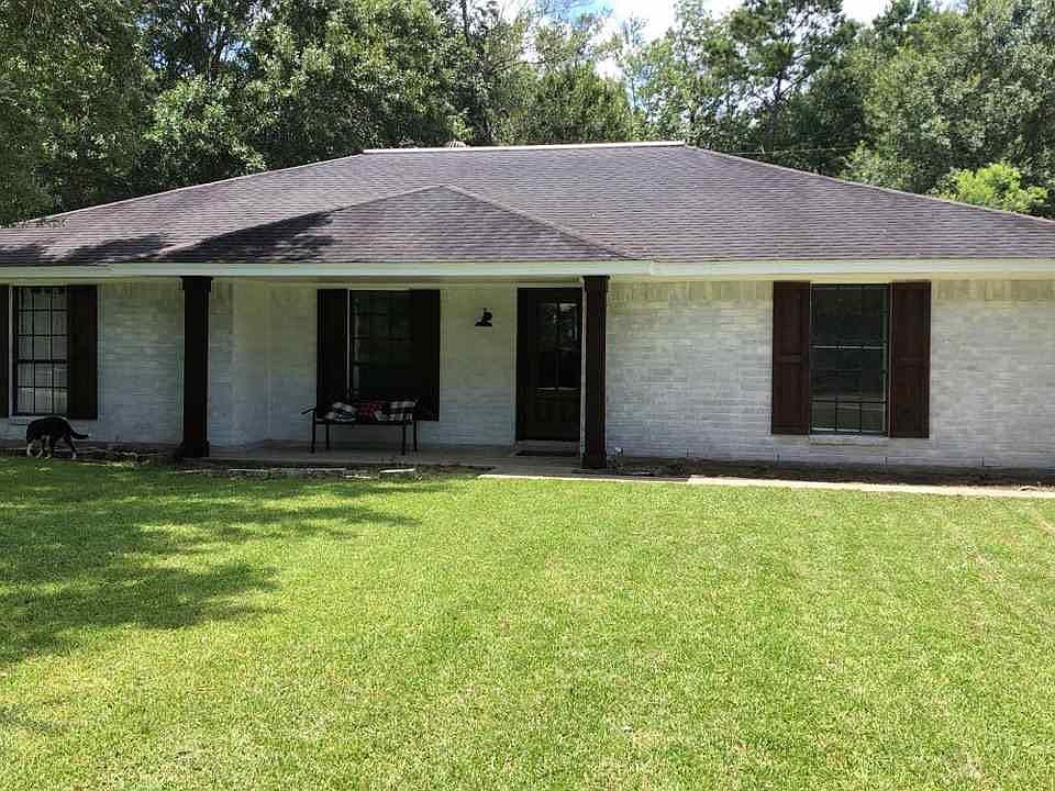 1st image of 410 Lexington Dr