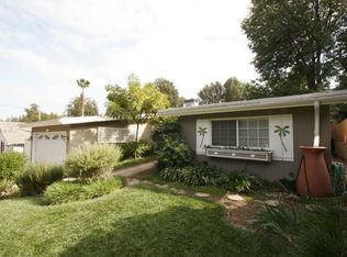 21510 Dumetz Rd, Woodland Hills, CA 91364
