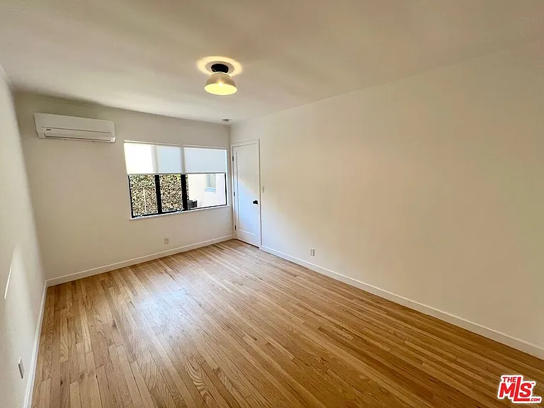 4908 Saint Elmo Dr — Photo 15