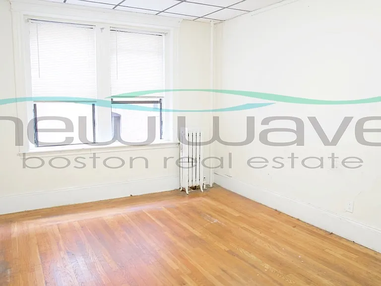 108 Hemenway St #10 — Photo 4