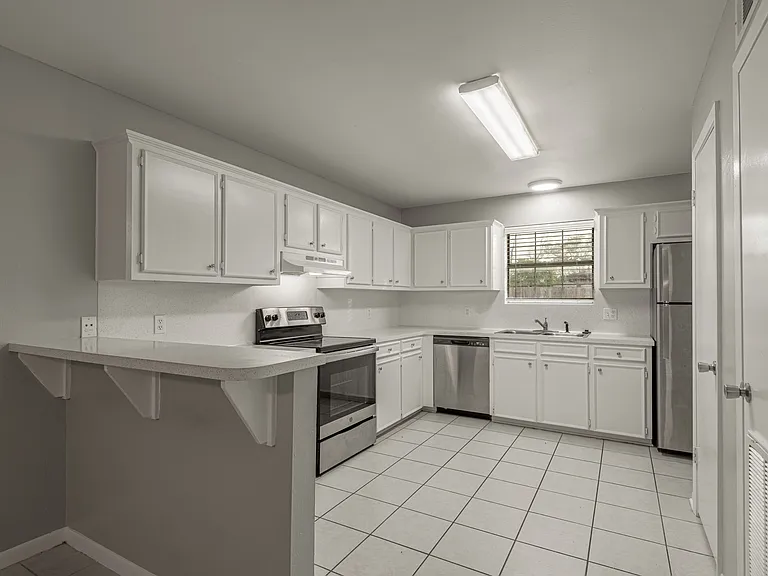 600 Palm St #10 — Photo 4