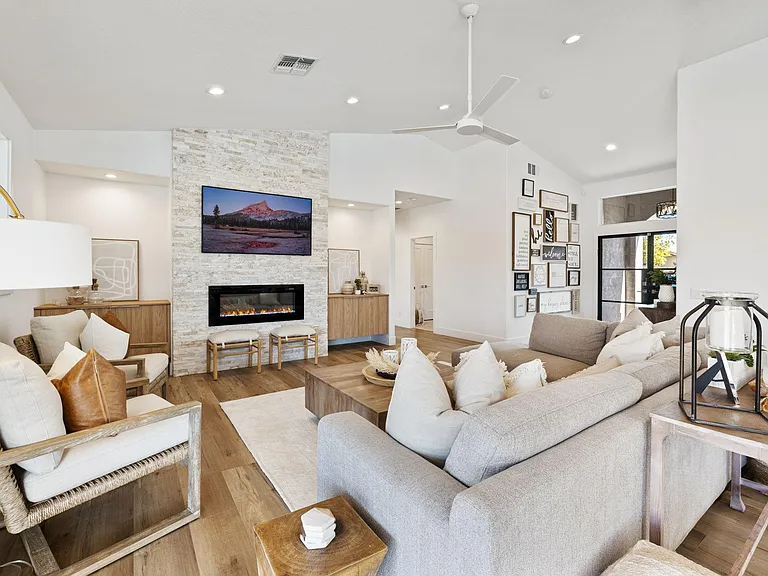 45163 Crystal Springs Dr — Photo 25