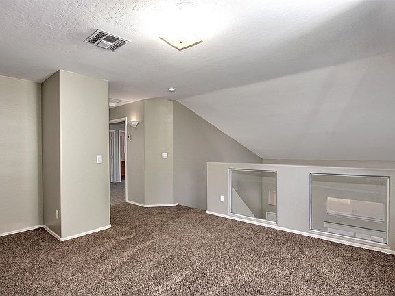 5th image of 3805 W Oregon Ave