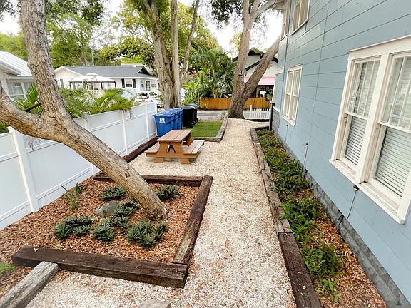 2nd image of 1032 Granville Ct N APT 2
