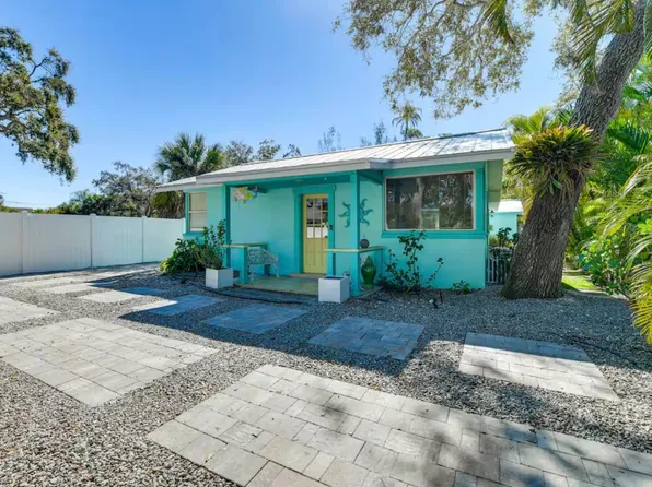 1706 Wisconsin Ln, Sarasota, FL 34239