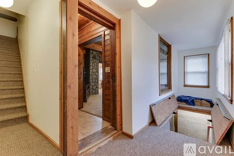 2911 Grand St NE #2 — Photo 2