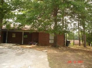 1326 Lakeview Dr NW, Conyers, GA 30012