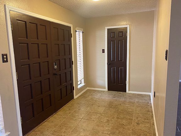 5th image of 4633 Beall Blvd