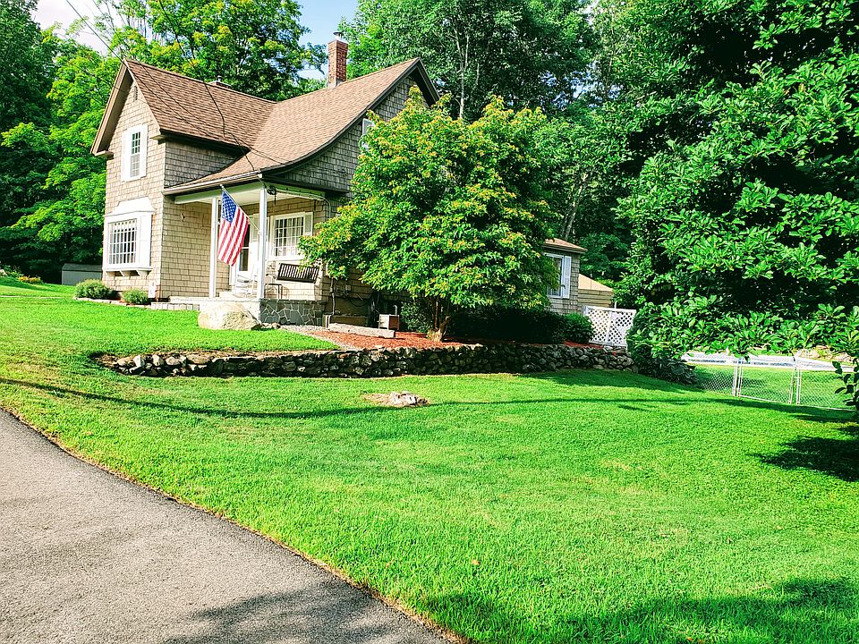 Beautiful home on dead end street